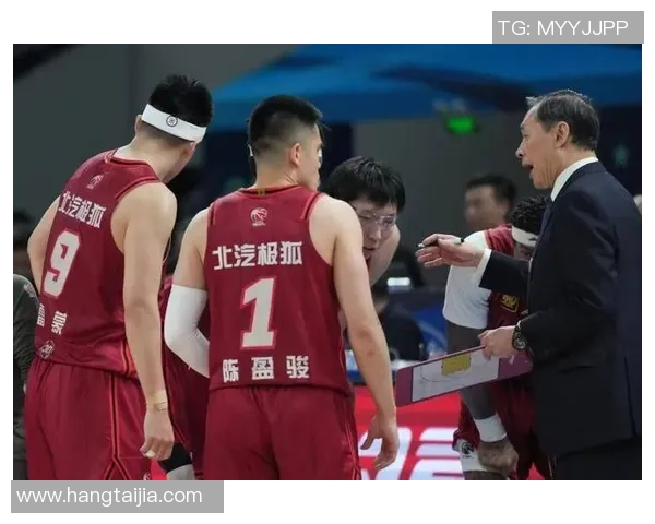 北汽男篮惨遭浙江稠州重创赛场表现令人失望与无奈 北汽男篮惨遭浙江稠州重创赛场表现令人失望与无奈